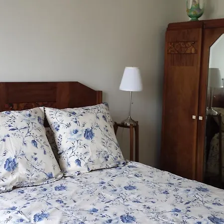 Emmanuel & Beatrice Bed & Breakfast Paris