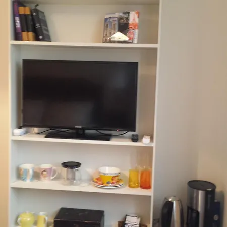 Emmanuel & Beatrice Bed & Breakfast Paris