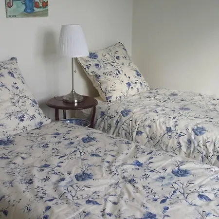 Emmanuel & Beatrice Bed & Breakfast *